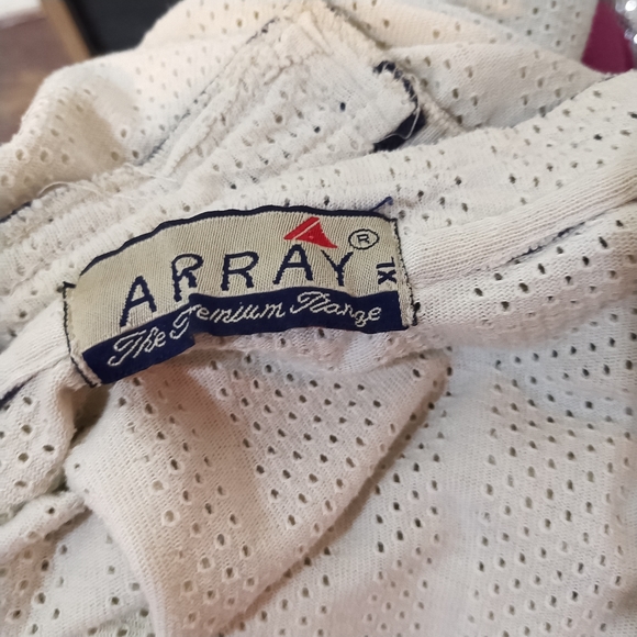 Vintage ARRAY DIESEL Mesh style Vneck T-shirt - Picture 3 of 3